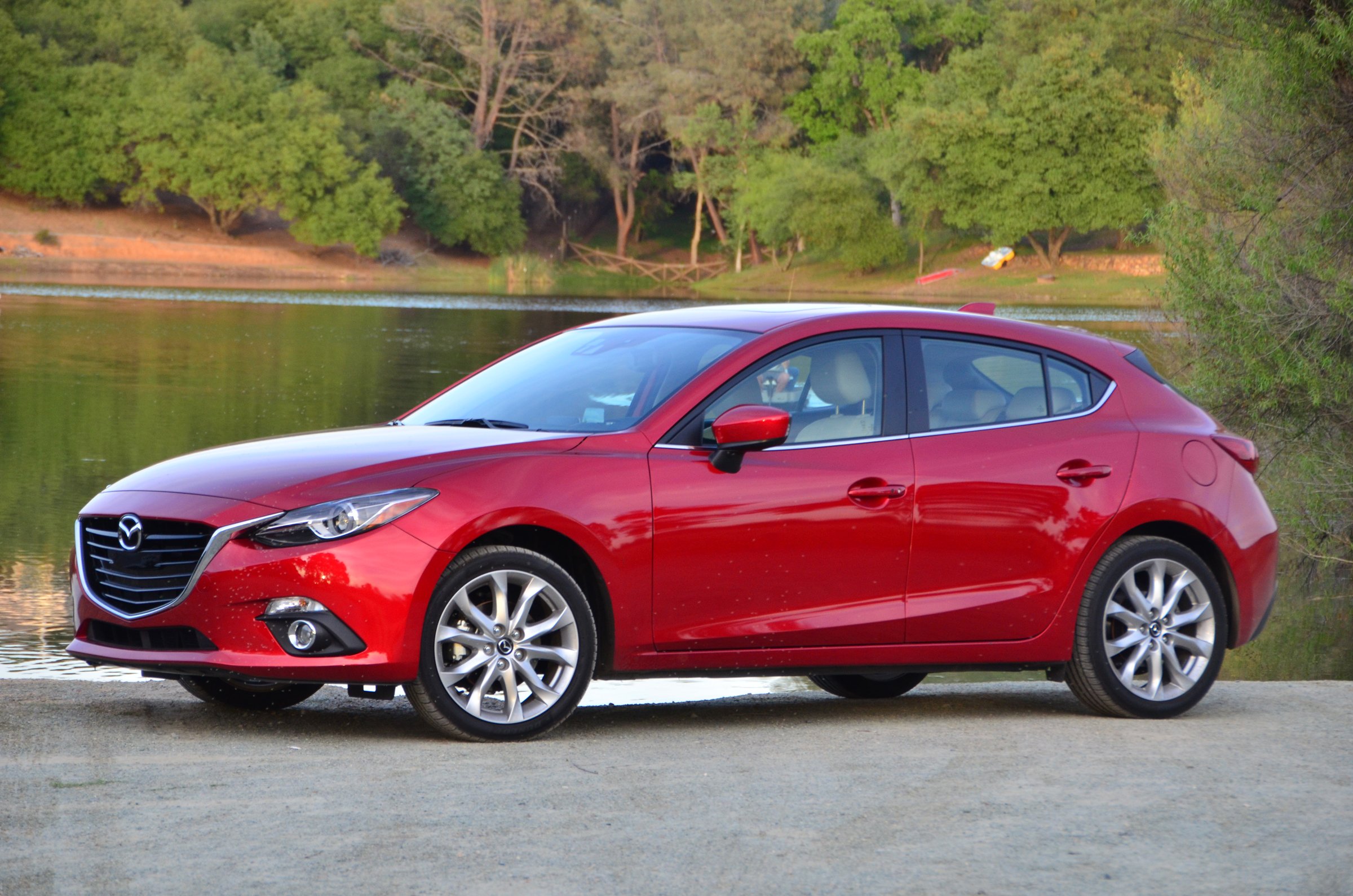 What The 2014 Mazda 3 Brings to the Table? i GT Cars