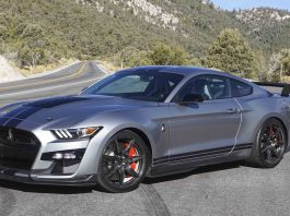 Ford Shelby GT500: Stylish and Speedy Car